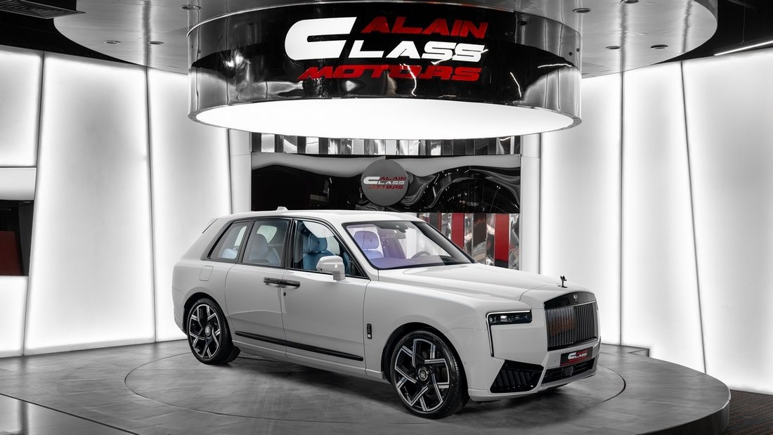 Suv in Dubai, United Arab Emirates 1 - 18361268