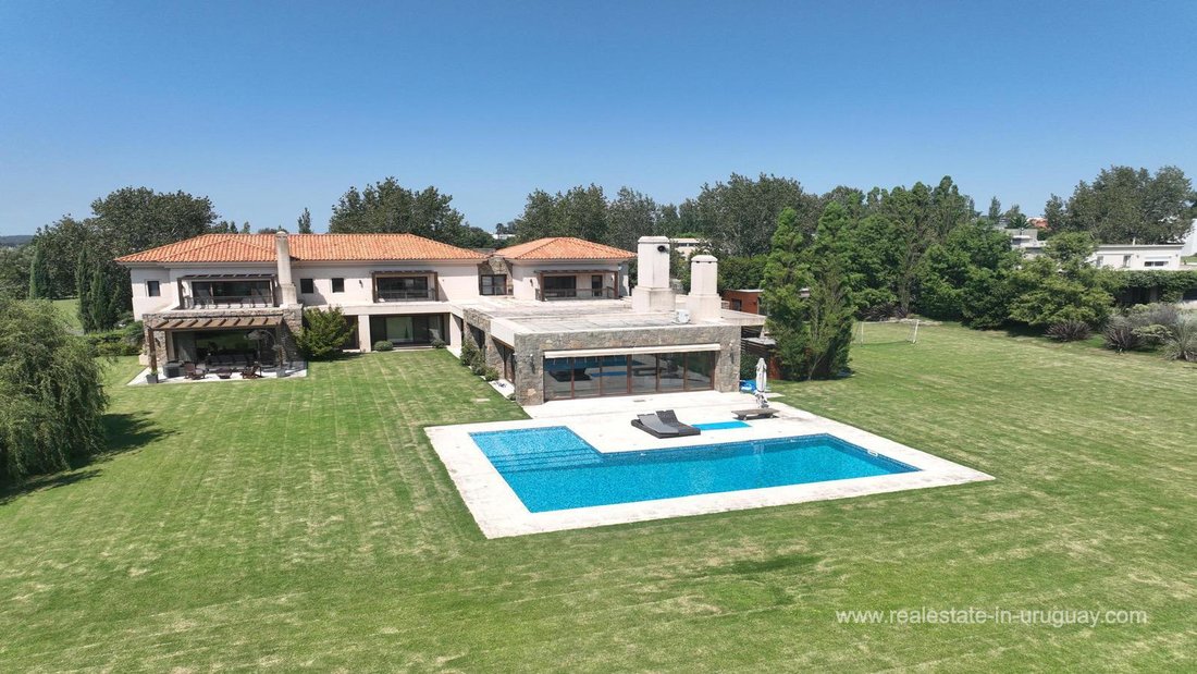 Villa in La Tahona, Canelones Department, Uruguay 2 - 18361247