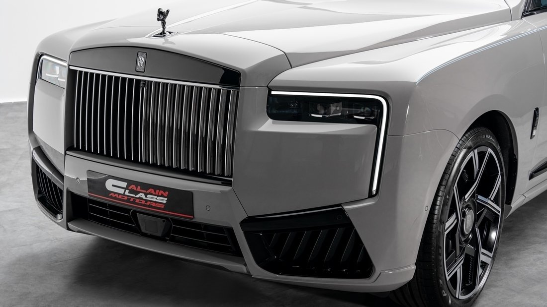 Suv in Dubai, United Arab Emirates 5 - 18361268