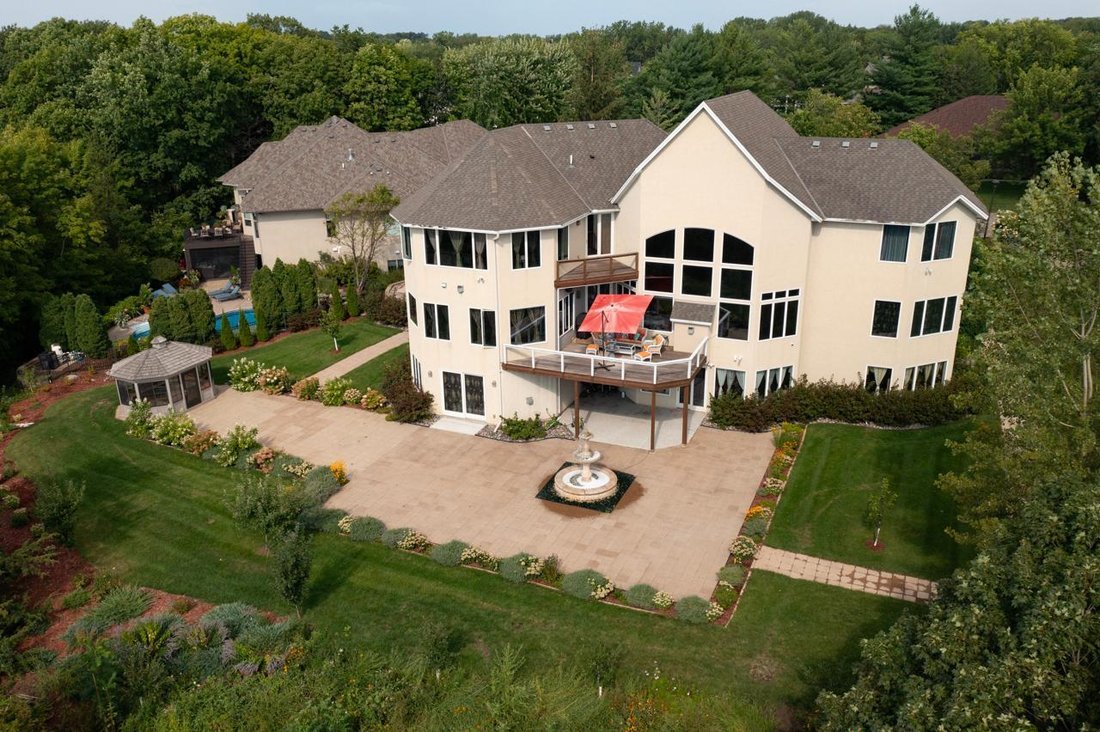 House in Eden Prairie, Minnesota, United States 1 - 16540372
