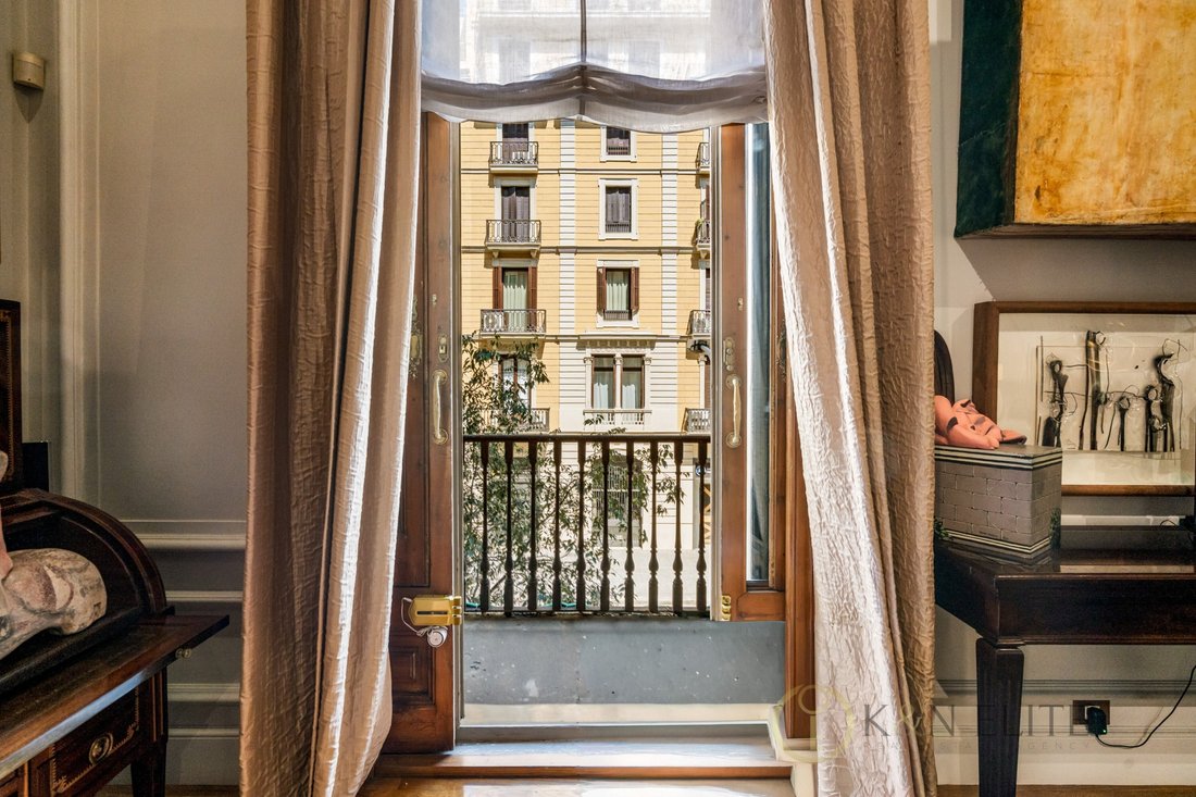 Appartamento a Eixample, Barcellona, Spagna 5 - 18367390