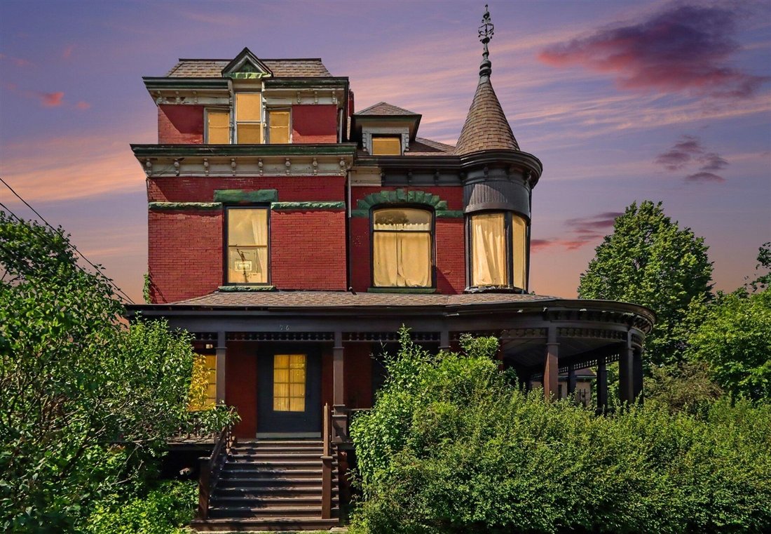 Kalamazoo, Michigan, United States 1 - 18362828