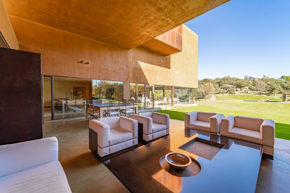 Villa in Las Rozas de Madrid, Comunidad de Madrid, Spain 5 - 18363621