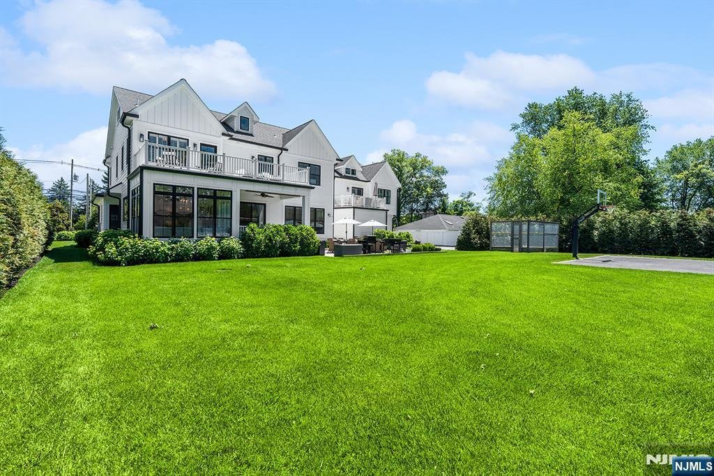 House in Pequannock Township, New Jersey, United States 4 - 18362443