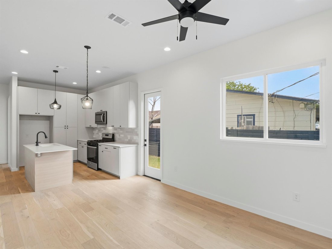 House in Austin, Texas, United States 3 - 18366194