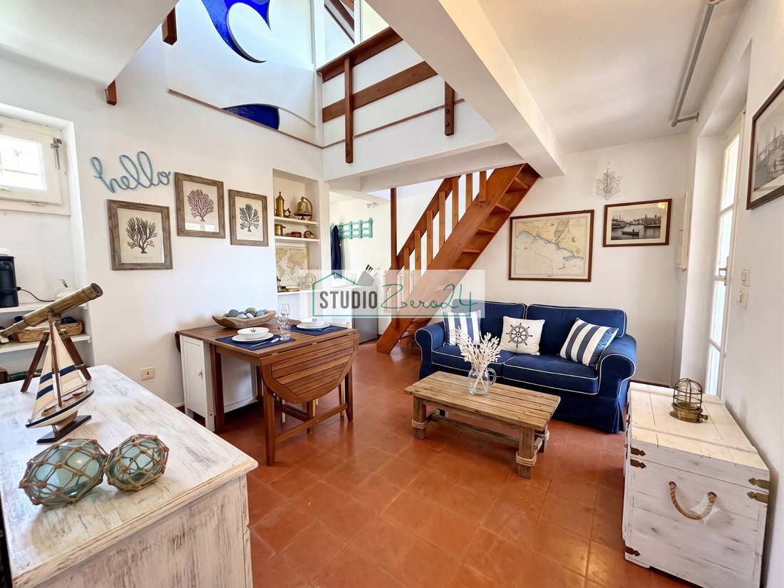 Apartment in Vittoria Apuana, Forte dei Marmi, Tuscany 1 - 18369485