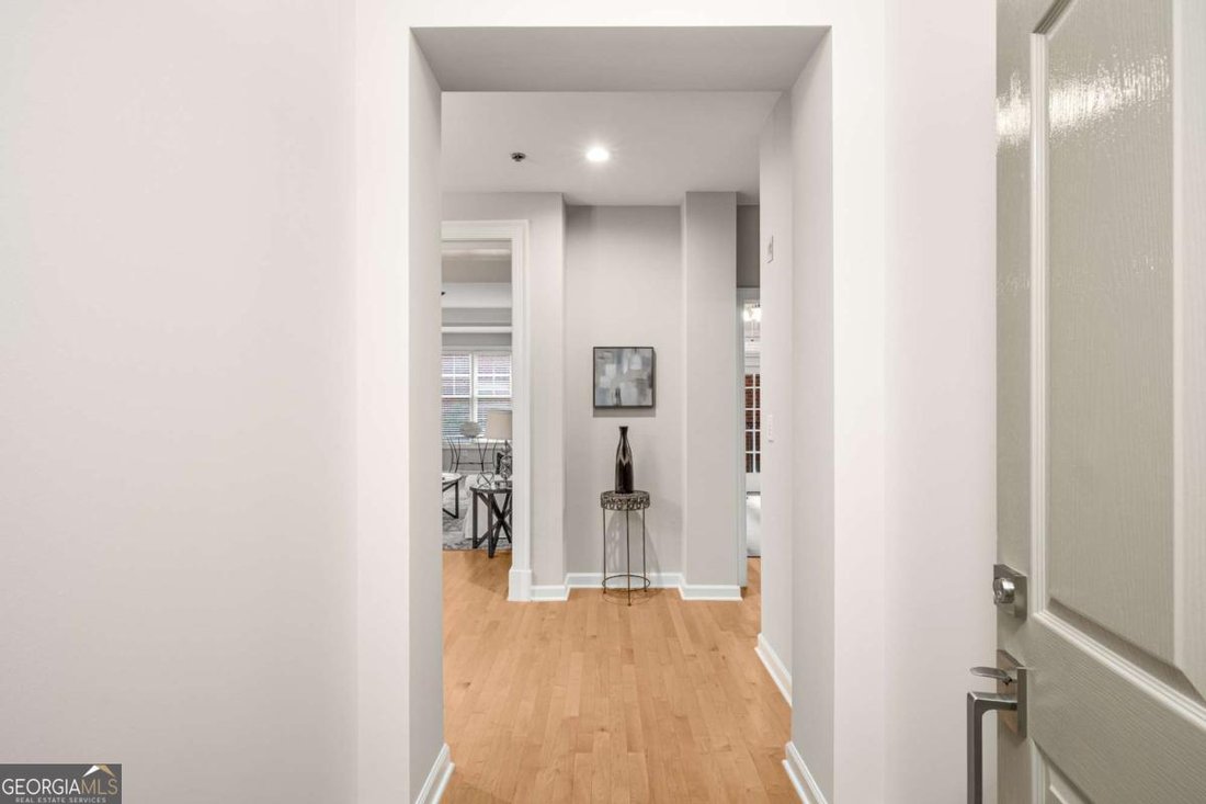 Condo in Atlanta, Georgia, United States 2 - 18362263
