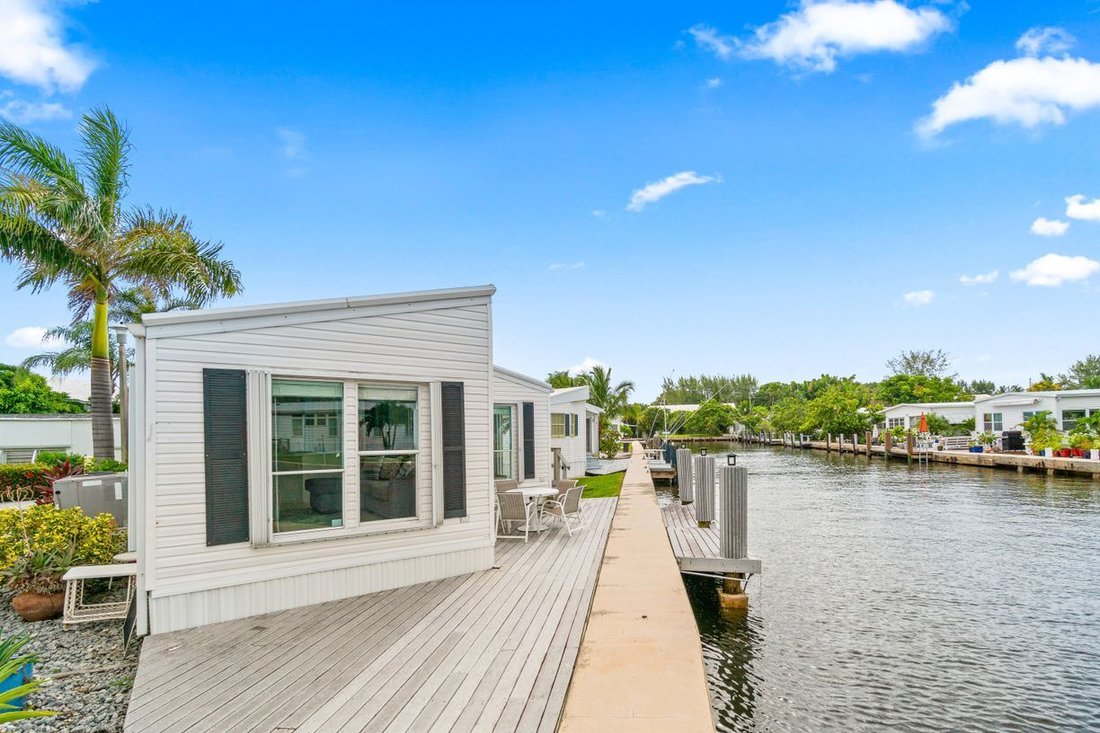 Boynton Beach, Florida, United States 1 - 18364589