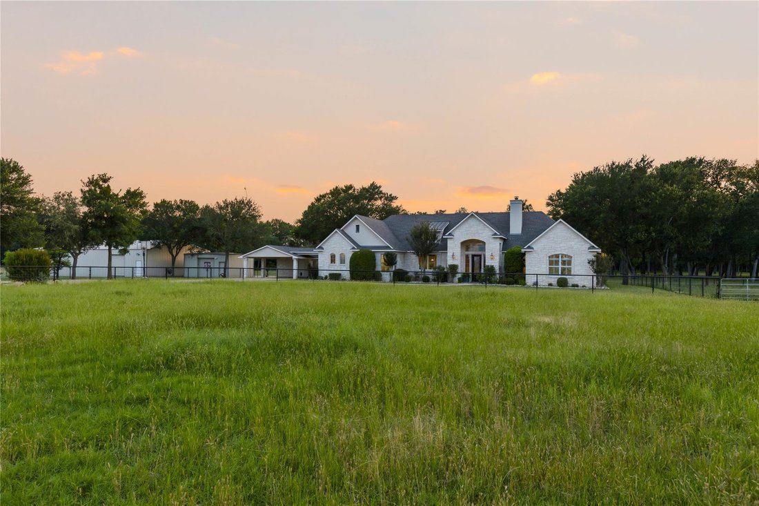 House in Elgin, Texas, United States 4 - 18362672