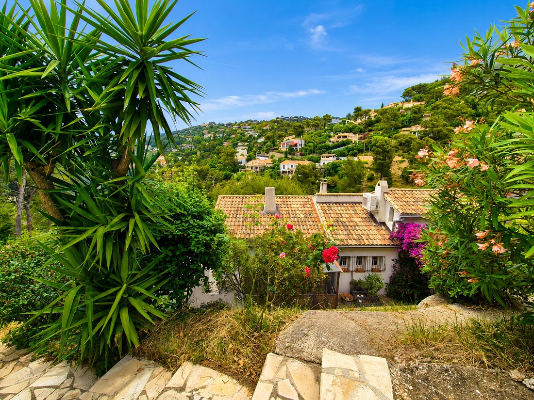 House in Centre Ville, Carqueiranne, France 1 - 18366113