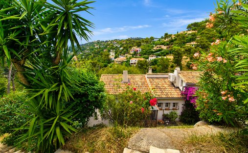House in Centre Ville, Carqueiranne, France 1