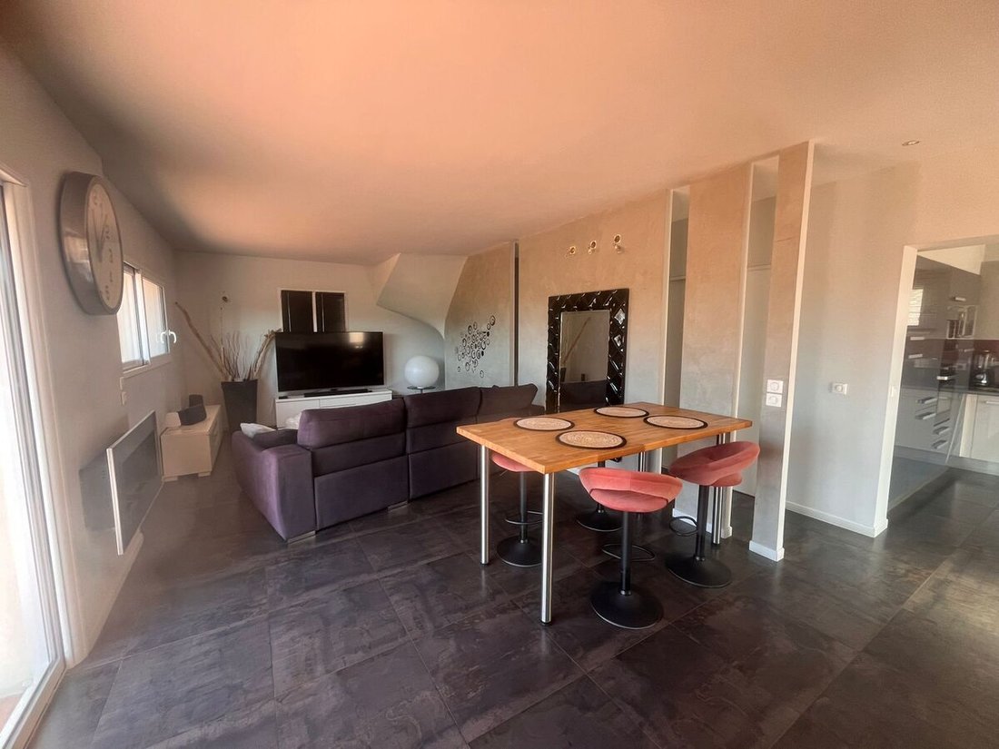 House in Pierrefeu-du-Var, Provence-Alpes-Côte d'Azur, France 4 - 18366081