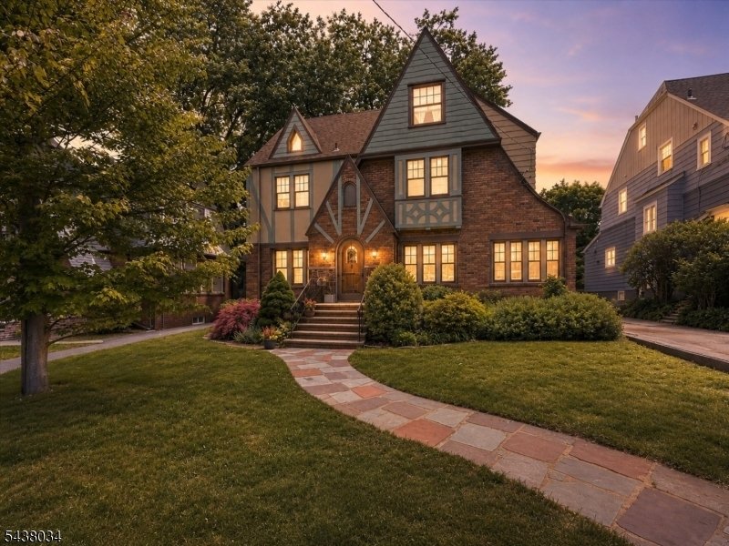 House in Maplewood, New Jersey, United States 1 - 18129361