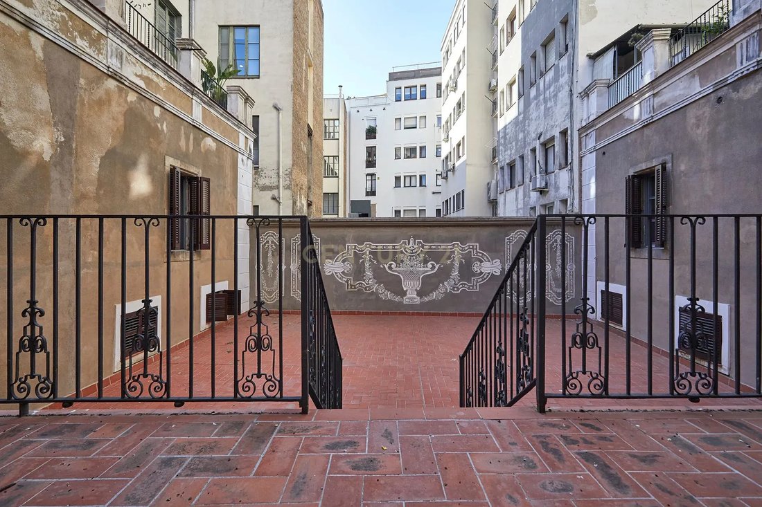 Autres à Ciutat Vella, Barcelone, Espagne 3 - 18367052