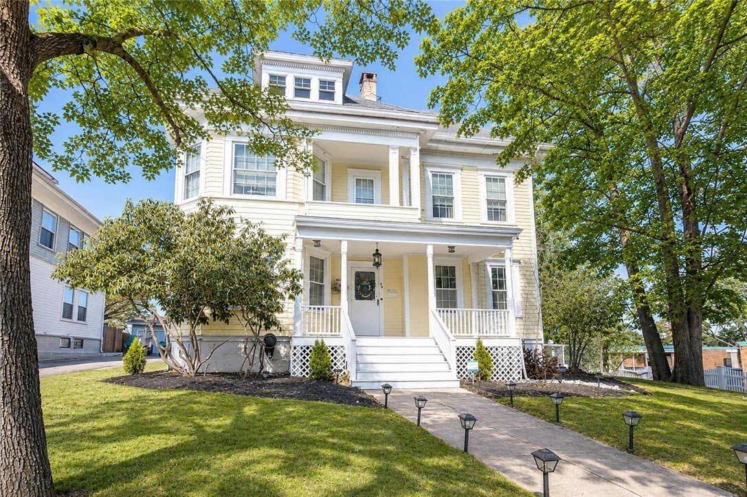 House in Woonsocket, Rhode Island, United States 1 - 17759162