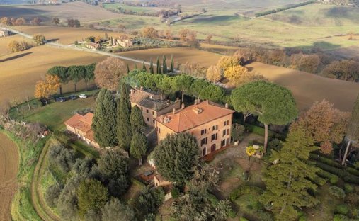 Estate in Castiglione del Lago, Umbria, Italy 1