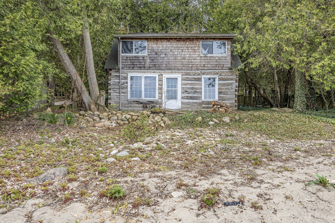 House in Meaford, Ontario, Canada 1 - 18363735