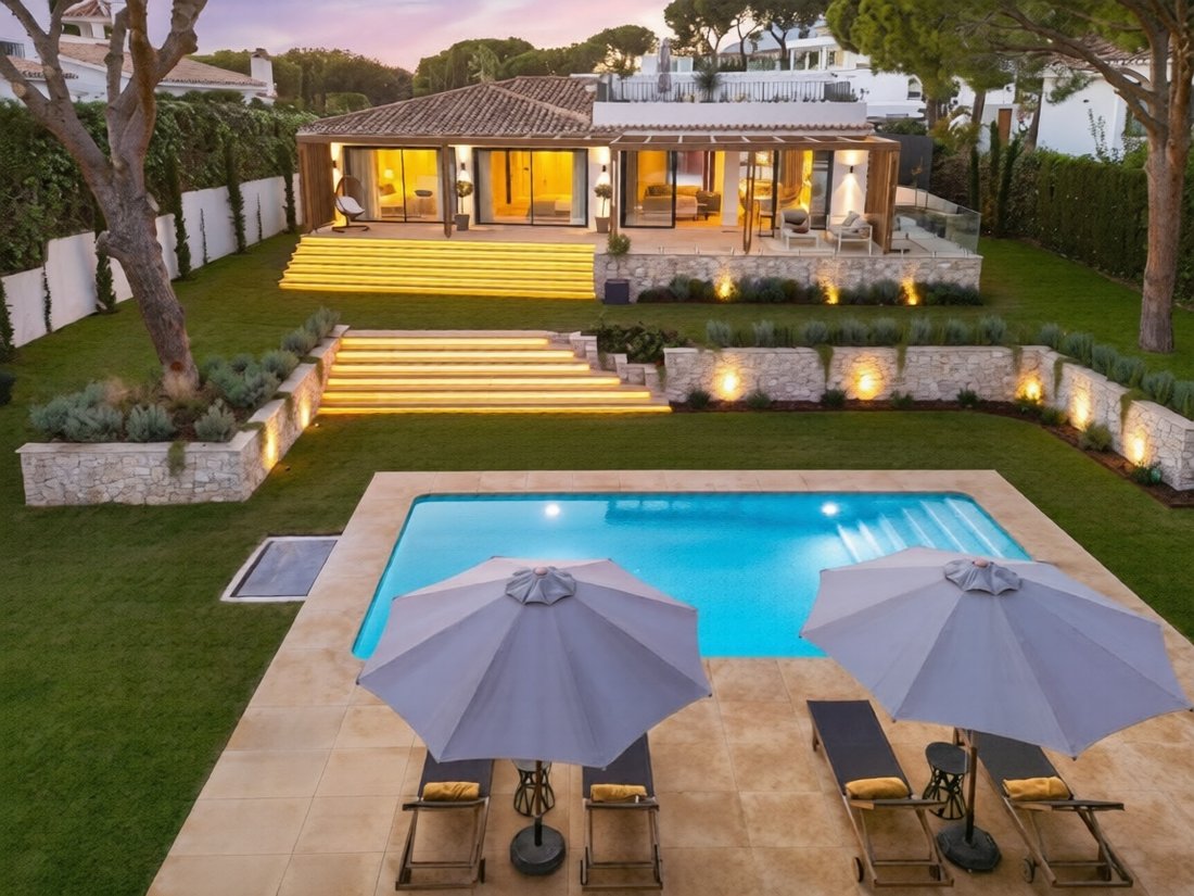 Villa in Elviria-Cabopino, Marbella, Spain 2 - 18363594