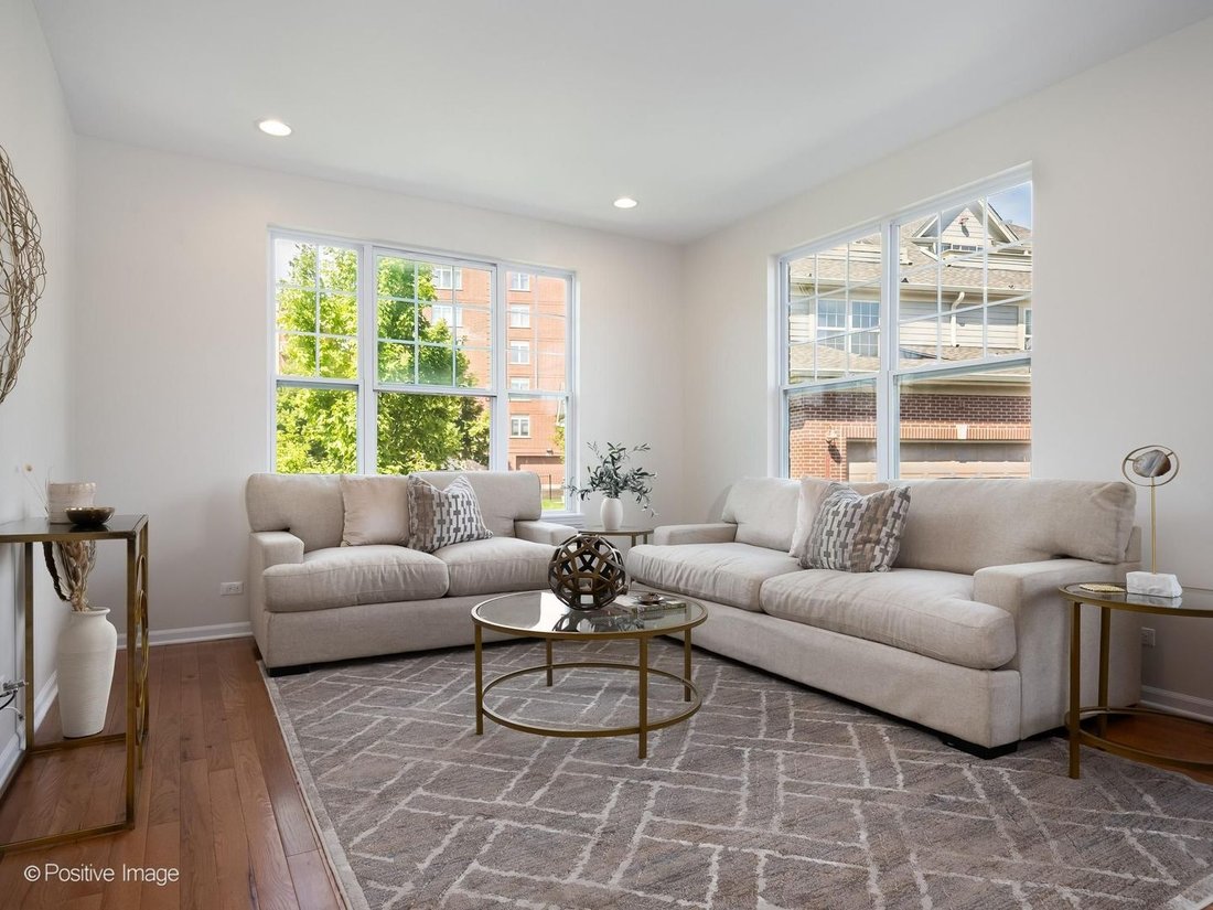 Townhouse in Morton Grove, Illinois, United States 5 - 18362970