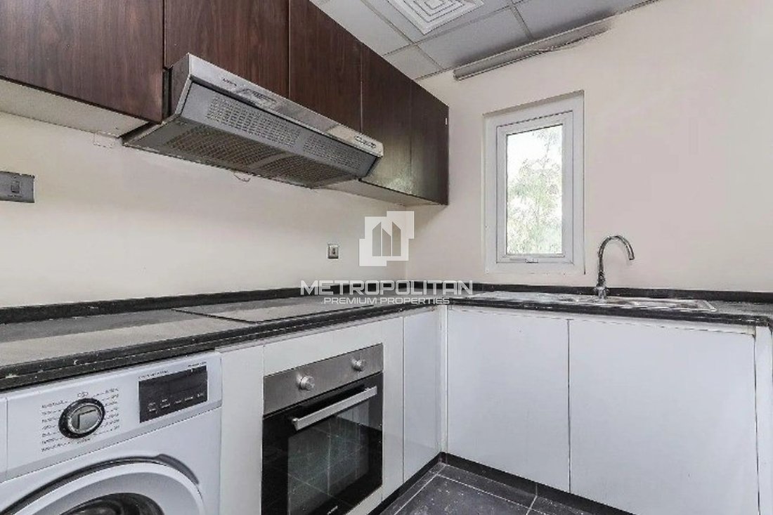 Townhouse in Damac Hills 2, Dubai, United Arab Emirates 5 - 18093883