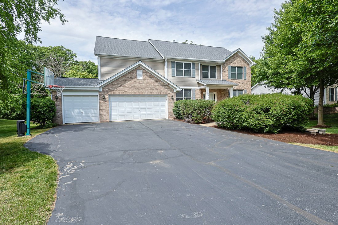 House in Hoffman Estates, Illinois, United States 2 - 18365605