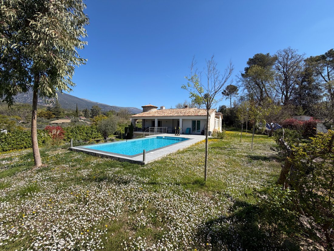 Villa in Nord, Roquefort-les-Pins, France 3 - 16768243
