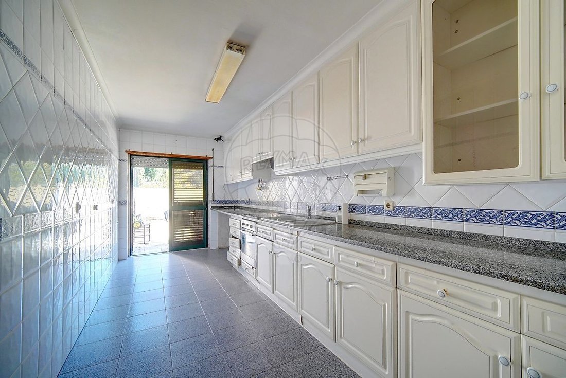 Apartment in Massama e Monte Abraao, Lisbon, Portugal 5 - 18363792