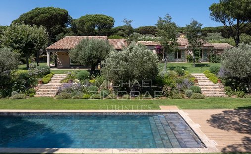 House in Zone Est Diffuse, Saint-Tropez, France 1