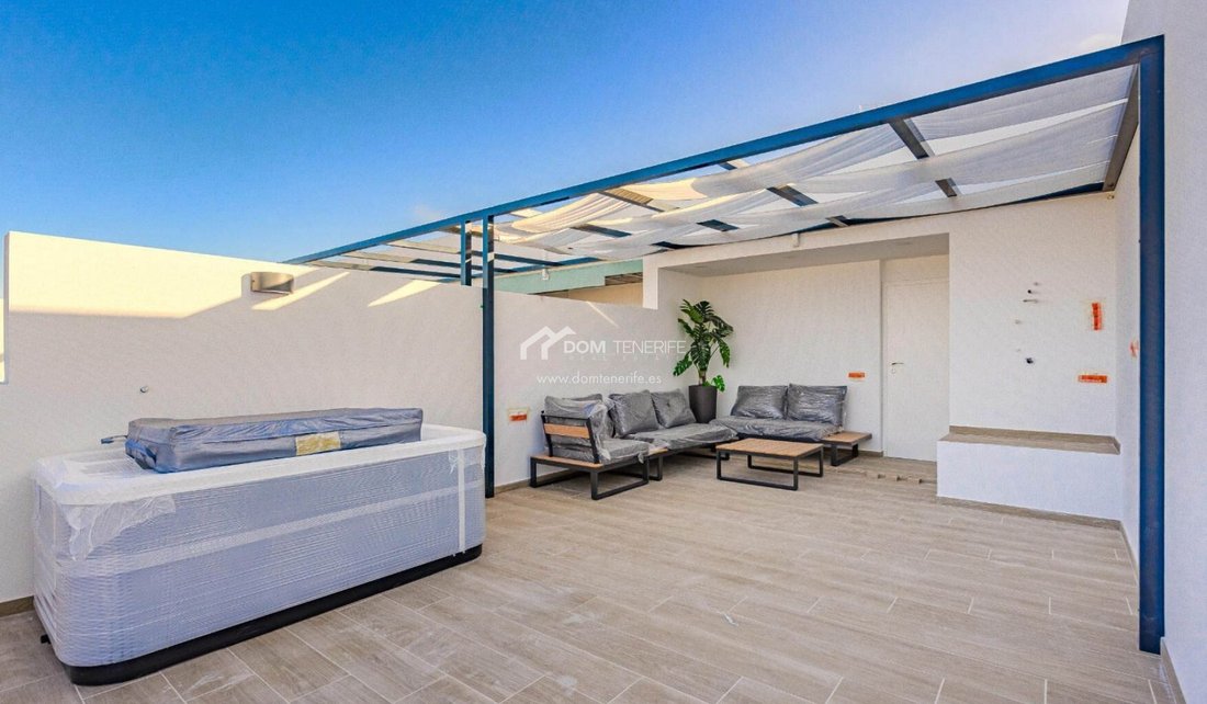 Townhouse in Guia de Isora, Canary Islands, Spain 1 - 18364036