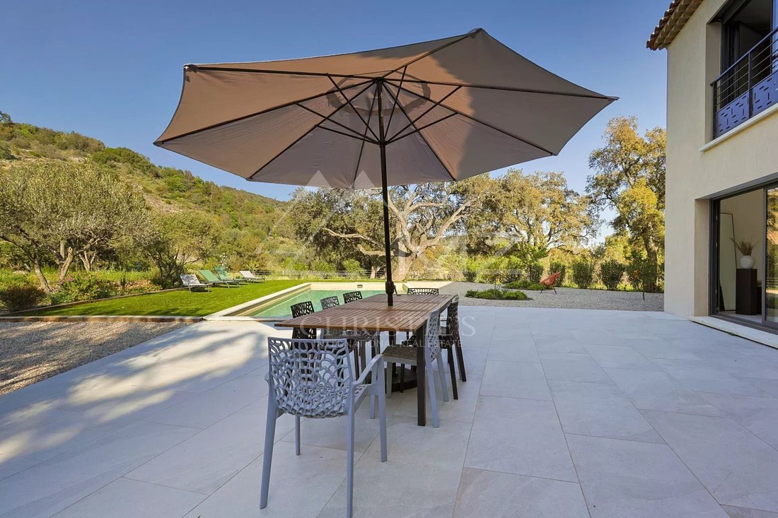 Villa in Le Plan-de-la-Tour, Provence-Alpes-Côte d'Azur, France 4 - 16485657