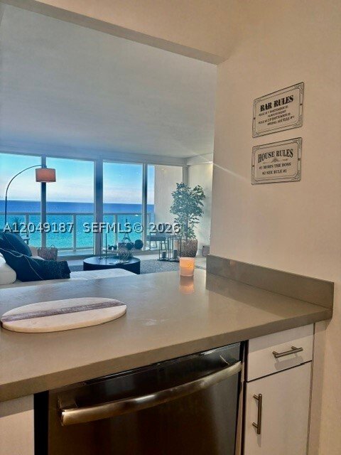 Appartement à Golden Beach, Floride, États-Unis 1 - 18356821