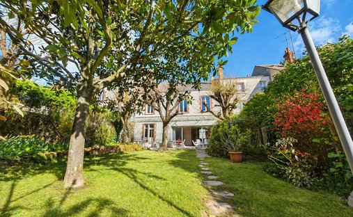 House in Sanitas-Rotonde, Tours, France 1