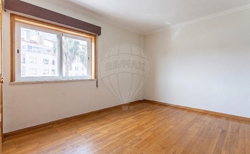 Apartment in Carcavelos e Parede, Lisbon, Portugal 1