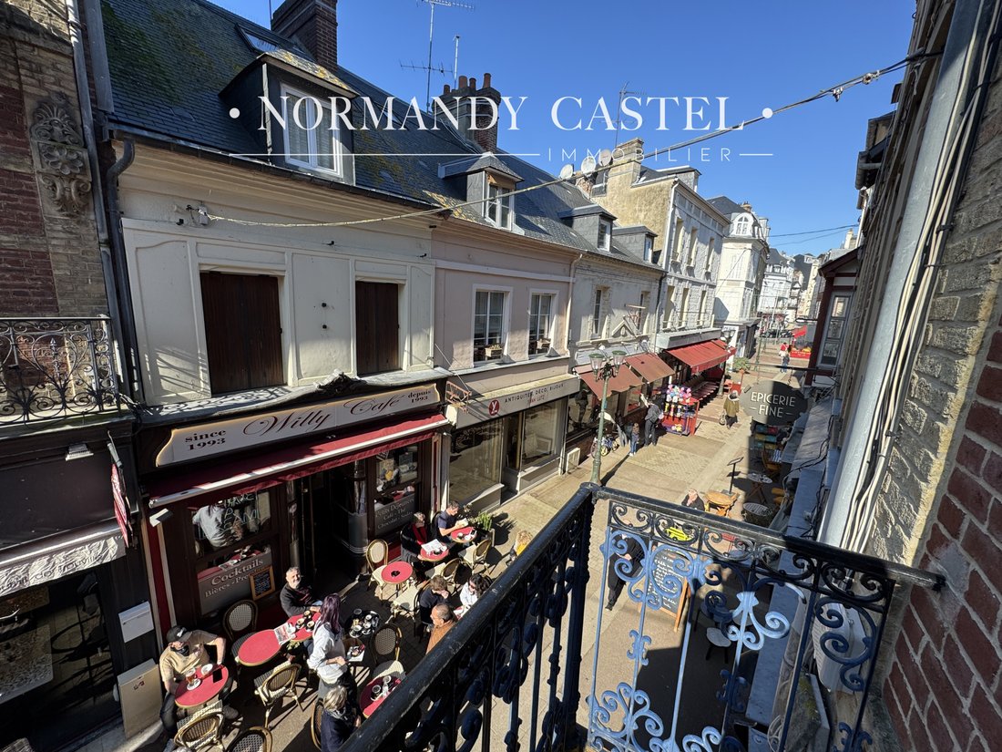 House in Trouville-sur-Mer, Normandy, France 2 - 17365612