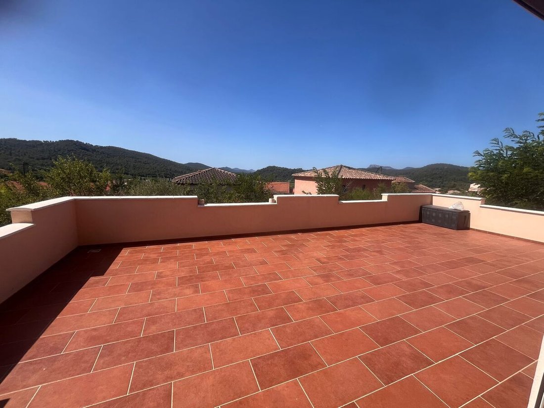 House in Pierrefeu-du-Var, Provence-Alpes-Côte d'Azur, France 1 - 18366081
