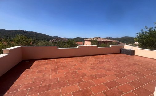 House in Pierrefeu-du-Var, Provence-Alpes-Côte d'Azur, France 1