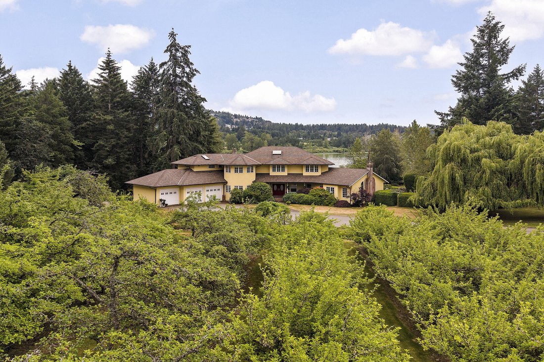 House in Duncan, British Columbia, Canada 1 - 18366940