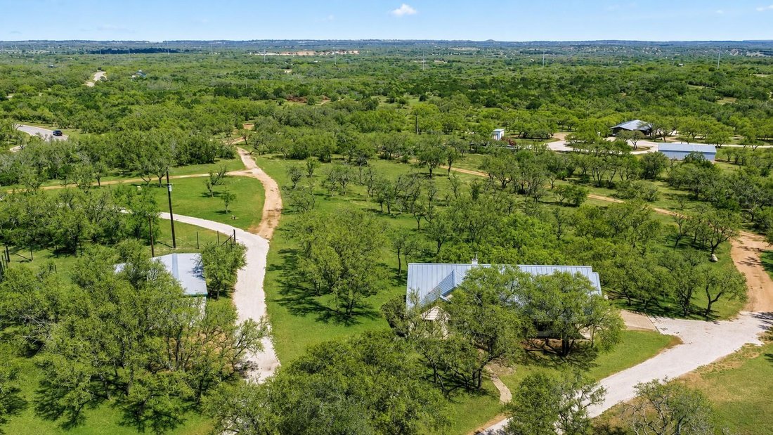 House in Johnson City, Texas, United States 2 - 17401328