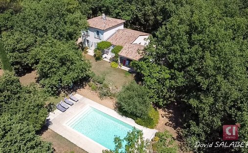 Villa in Forcalqueiret, Provence-Alpes-Côte d'Azur, France 1