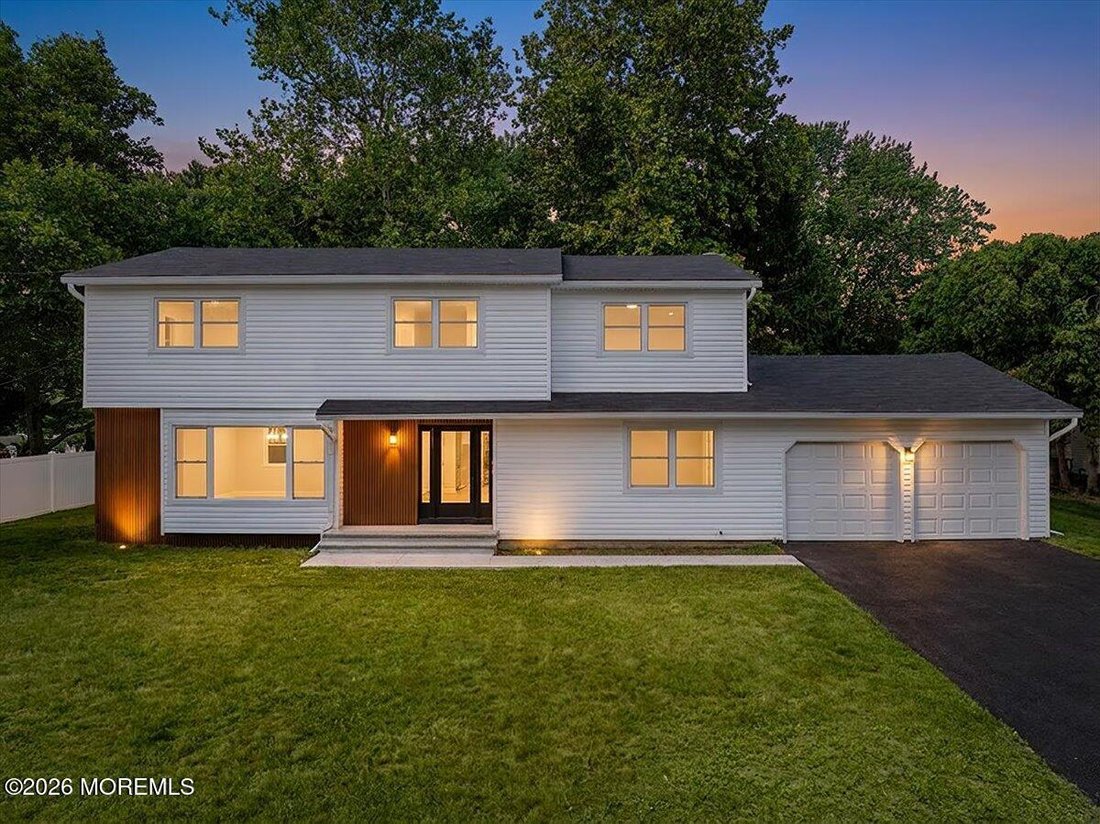 House in Marlboro Township, New Jersey, United States 1 - 18362494