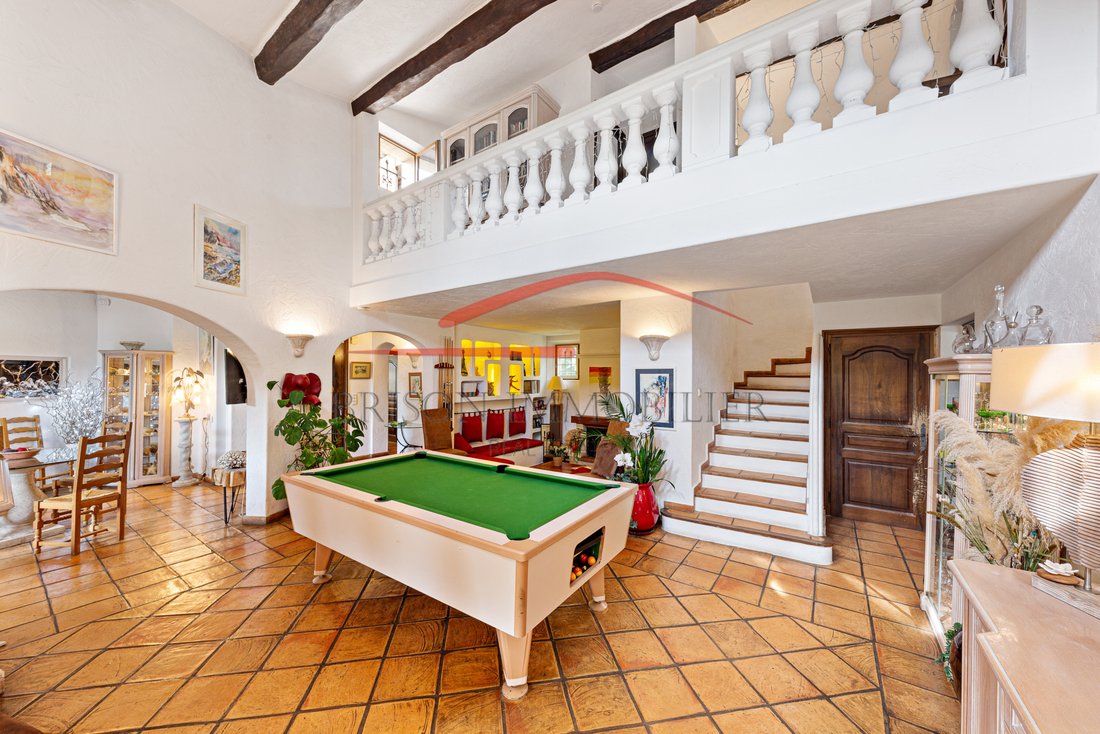 Villa in Centre du Village, La Colle-sur-Loup, France 3 - 15694345