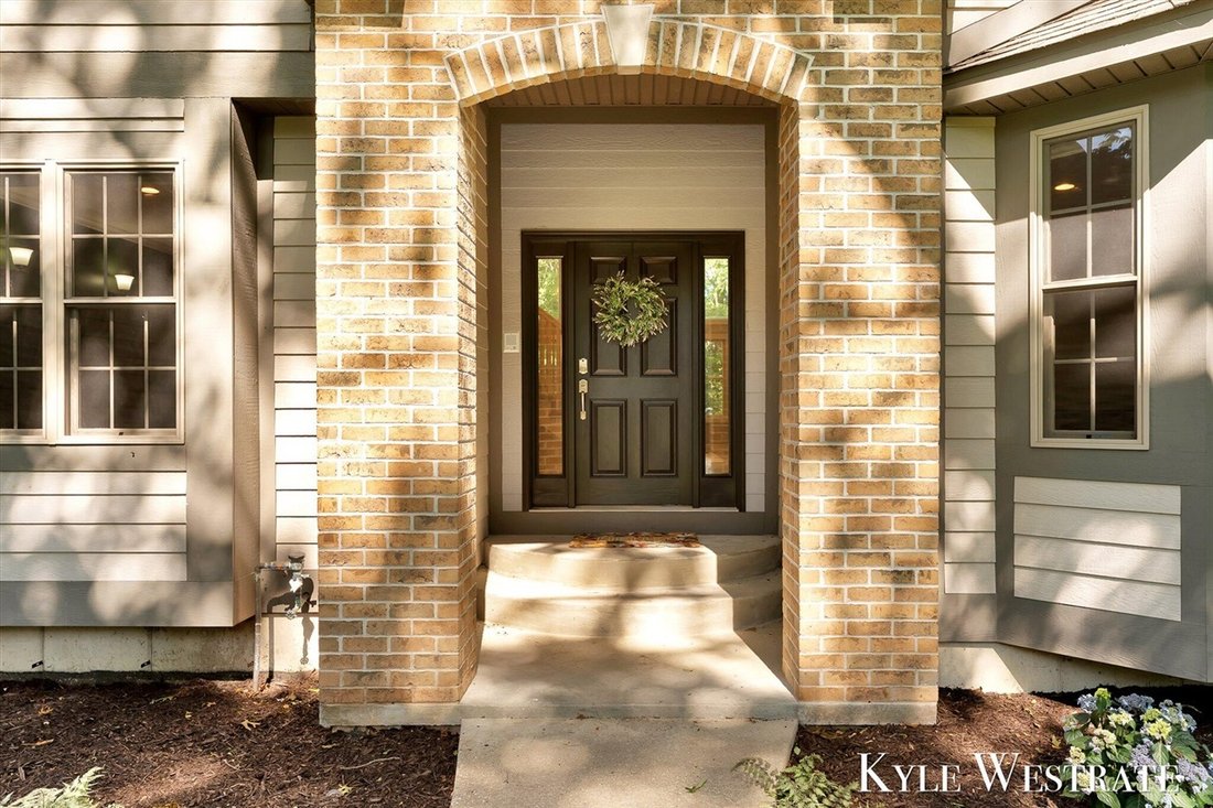 House in Norton Shores, Michigan, United States 3 - 18366803