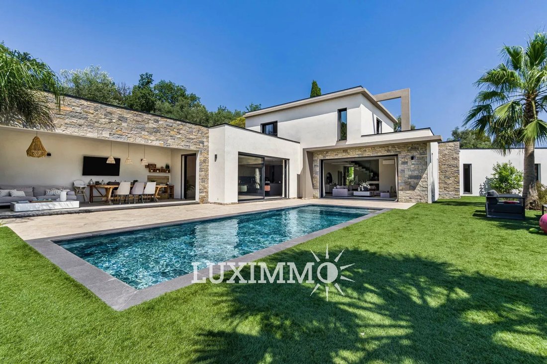 Villa in Opio, Provence-Alpes-Côte d'Azur, France 1 - 18363870