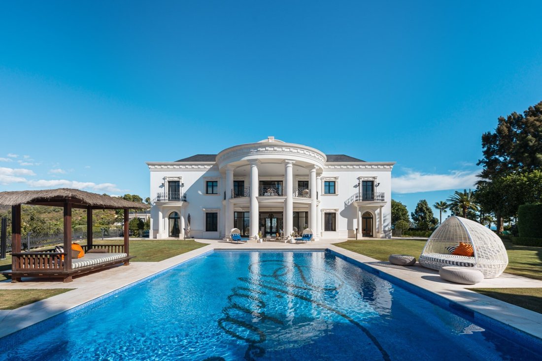 Villa in Elviria-Cabopino, Marbella, Spain 1 - 18363601