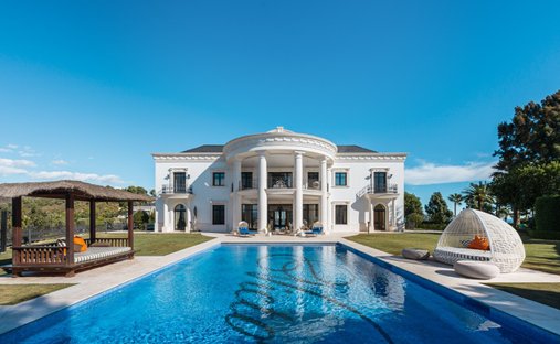 Villa in Elviria-Cabopino, Marbella, Spain 1
