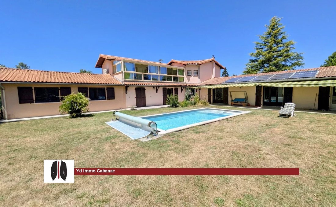 House in Saint-Morillon, Nouvelle-Aquitaine, France 1 - 18363816