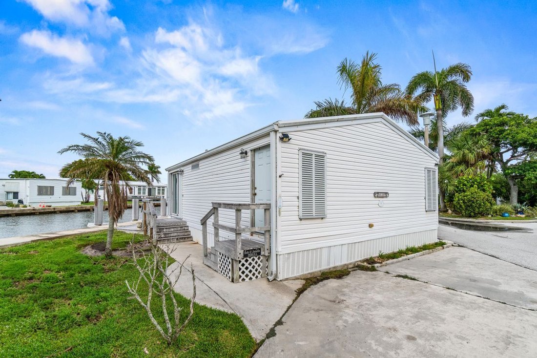 Boynton Beach, Florida, United States 2 - 18364589