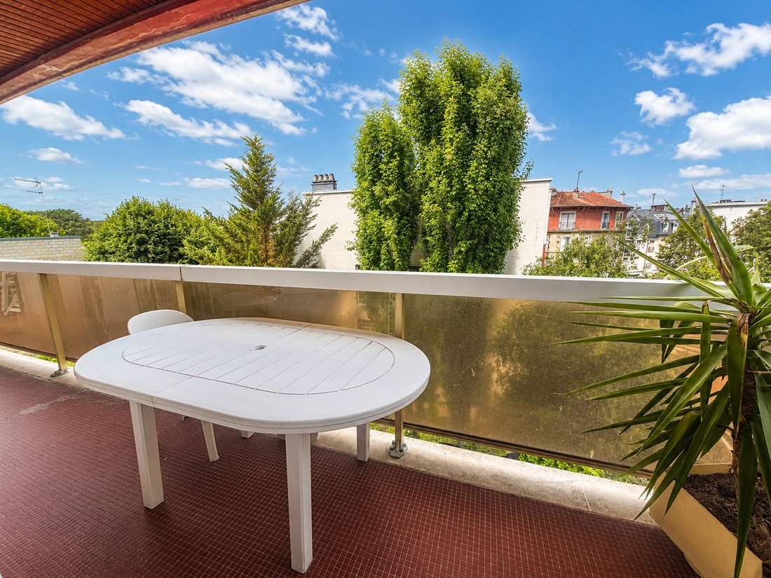 Apartment in Le Vésinet, Ile-de-France, France 1 - 18369701
