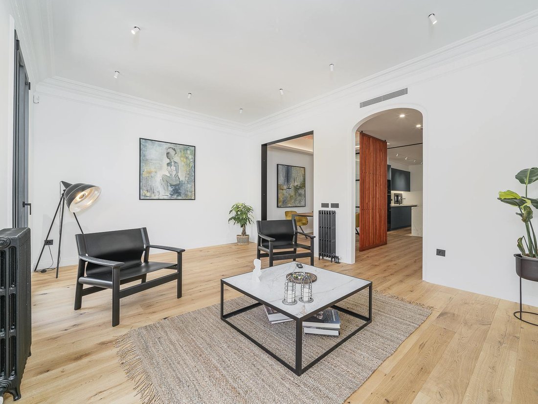 Apartment in Eixample, Barcelona, Spain 3 - 18025984