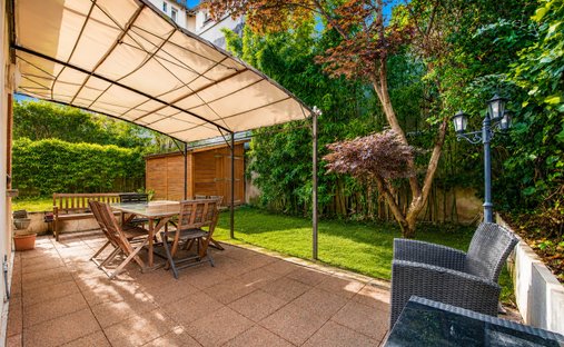 House in Espaces Jeunes, Issy-les-Moulineaux, France 1